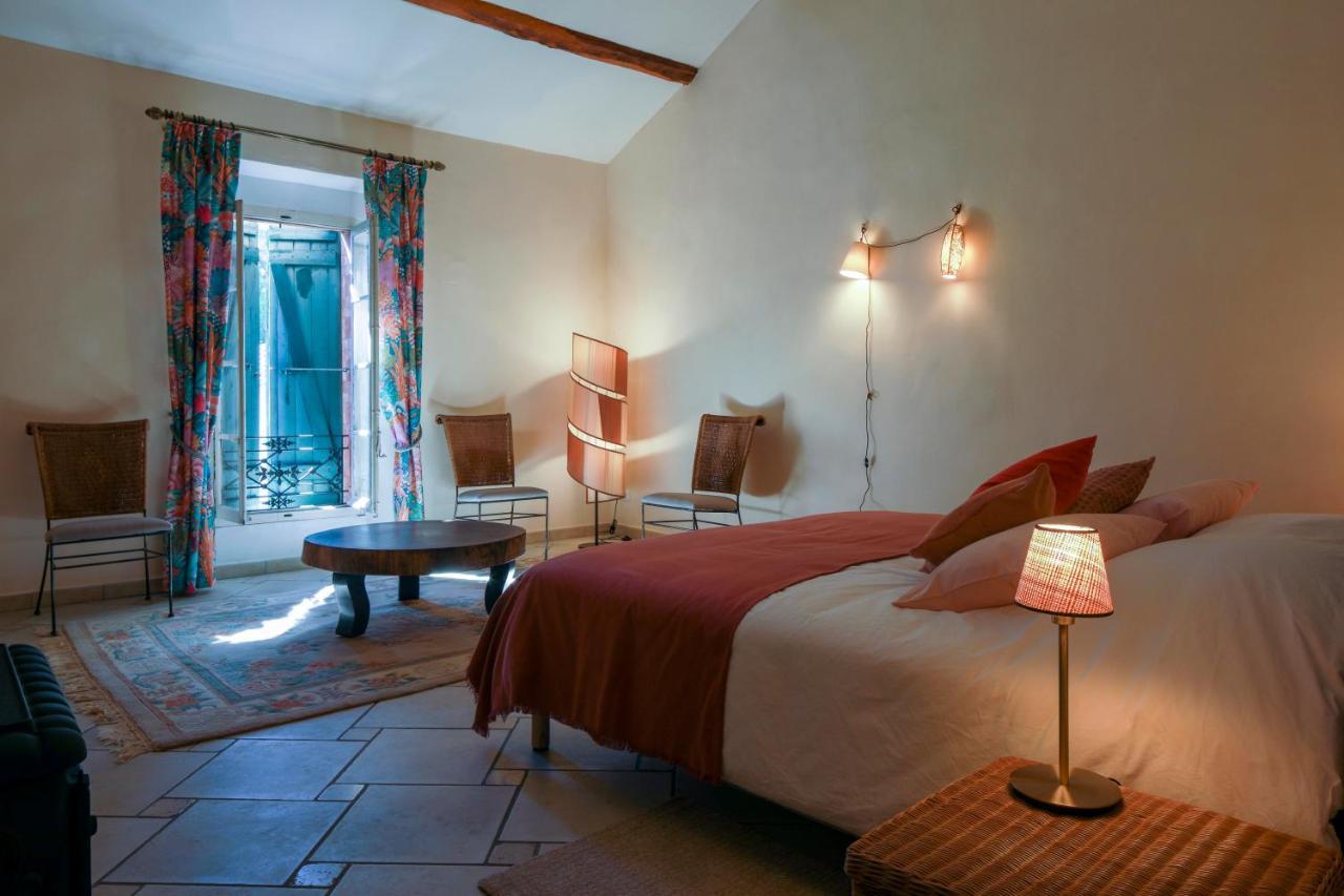 Le 37 Malaucene Bed and Breakfast Δωμάτιο φωτογραφία